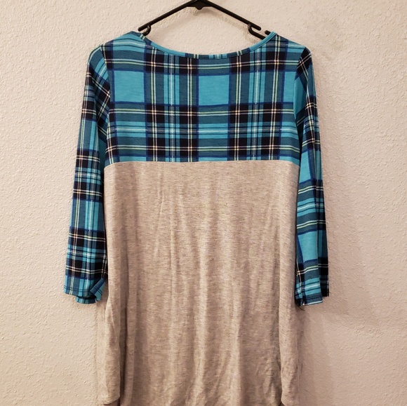 BEAUTIFUL BLUE GRAY PLAID 3/4 SLEEVE TUNIC - Picture 2 of 4